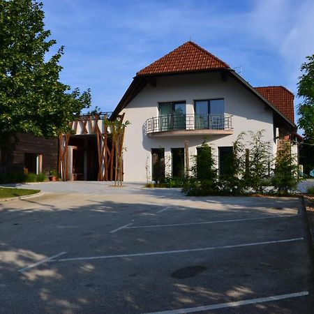 Hotel Rakar Trebnje Zewnętrze zdjęcie